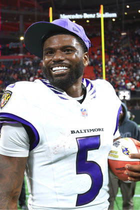 ATLANTA, GA - OCTOBER 11: Starting quarterback Tyler Huntley (5) of the Baltimore Ravens with a big smile after winning the Sunday evening NFL, American Football Herren, USA game between the Atlanta Falcons and the Baltimore Ravens on October 11, 2026 at the Mercedes-Benz Stadium in Atlanta, Georgia. (Photo by David J. Griffin Icon Sportswire) NFL: OCT 11 Ravens at Falcons EDITORIAL USE ONLY Icon9532610111322