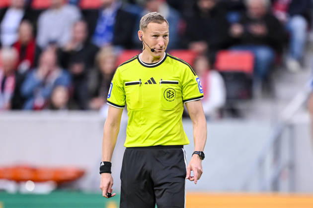 Referee Martin Petersen looks on during the Bundesliga match between Sport Club Freiburg and FC Schalke 04 at Europa-Park Stadium on October 11, 2026, in Freiburg im Breisgau, Germany Photo by Harry Langer DeFodi Images Referee Martin Petersen looks on during the Bundesliga match between Sport Club Freiburg and FC Schalke 04 at Europa Park Stadion on October 11, 2026, in Freiburg im Breisgau, Germany. Photo by Harry Langer, DeFodi Images. DFB and DFL regulations prohibit any use of photographs as image sequences and or quasi-video. Photo by Harry Langer, DeFodi Images. DFB and DFL regulations prohibit any use of photographs as imSEQUENCES AND OR QUASI-VIDEO
