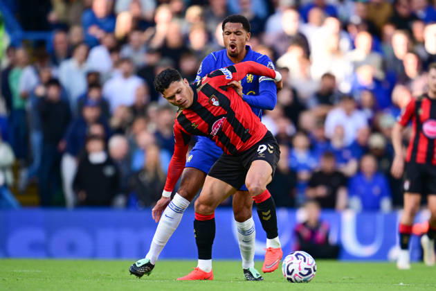Chelsea v Bournemouth, Premier League Chelsea defender Levi Colwill (6) battles for possession AFC Bournemouth forward Evanilson (9) during the Premier League match between Chelsea and Bournemouth at Stamford Bridge, London, UK on 10 October 2026. London Stamford Bridge Greater London UK Editorial use only DataCo restrictions apply See www.football-dataco.com , Copyright: xDennisxGoodwinx PSI-24979-0094