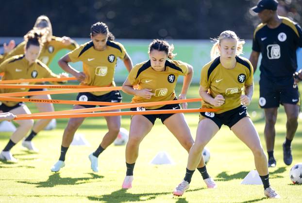 ZEIST - Chasity Grant (m) during a training session of the Dutch women s football team in preparation for the World Cup qualifying match against Hungary. ROBIN VAN LONKHUIJSEN ANP xVIxANPxSportx xxANPxIVx 572229831 originalFilename: 572229831.jpg