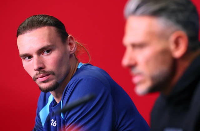 RB Leipzig Champions League Press Conference, Leipzig, October 12, 2026, RB Academy, UEFA Champions League, RB Leipzig press conference on the day before the RB Leipzig vs. PSV Eindhoven match; pictured: goalkeeper Maarten Vandevoordt, 26, as RB Leipzig watches RB coach Martin Demichelis, Picture Point