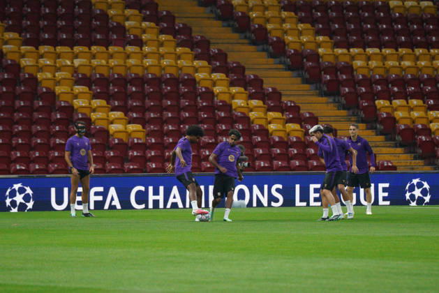 October 12, 2026, Sariyer, Istanbul, Turkey: Eric Garcia (L-1), Karim Adeyemi (L-2), Lamine Yamal (L-3), Pedri (L-4) during the training day of FC Barcelona, Barca ahead the UEFA Champions League second round, football match against Galatasaray at RAMS Park Stadium in Istanbul, Turkey on October 12, 2026. Sariyer Turkey - ZUMAu194 20261012_zip_u194_015 Copyright: xTolgaxUluturkx
