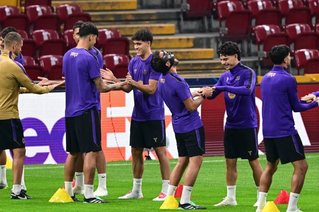Barcelona complete preparations for Champions League clash with Galatasaray in Istanbul ISTANBUL, TURKIYE - OCTOBER 12: Barcelona players take part in a training session at RAMS Park as they complete preparations for their UEFA Champions League Week 2 match against Galatasaray, on October 12, 2026 in Istanbul, Turkiye. The session was led by head coach Hansi Flick, with the opening 15 minutes made available to members of the media ahead of the match. Cem Tekkesinoglu Anadolu Istanbul Turkey. Editorial use only. Please get in touch for any other usage.  Copyright: x2026xAnadoluxCemxTekkesinoglux