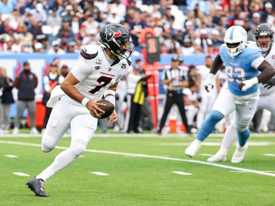 Oct 11, 2026; Nashville, TN, USA; Houston Texans quarterback C.J. Stroud (7) scrambles out of the pocket during the NFL, American Football Herren, USA regular season game between the Houston Texans and Tennessee Titans at Nissan Stadium. Mandatory Credit: -Cal Media NFL 2026: Texans Vs Titans OCT 11  - ZUMAc04_ 20261011_zma_c04_322 Copyright: xStephenxFurstx