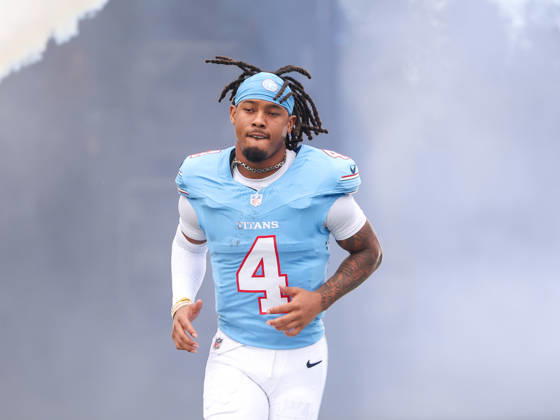 Oct 11, 2026; Nashville, TN, USA; Tennessee Titans wide receiver Wan dale Robinson (4) runs onto the field prior to the NFL, American Football Herren, USA regular season game between the Houston Texans and Tennessee Titans at Nissan Stadium. Mandatory Credit: -Cal Media NFL 2026: Texans Vs Titans OCT 11 - ZUMAc04_ 20261011_zma_c04_341 Copyright: xStephenxFurstx