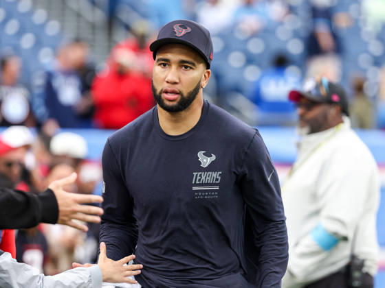 Oct 11, 2026; Nashville, TN, USA; Houston Texans quarterback C.J. Stroud (7) walks on the sideline during warm ups prior to the NFL, American Football Herren, USA regular season game between the Houston Texans and Tennessee Titans at Nissan Stadium. Mandatory Credit: -Cal Media NFL 2026: Texans Vs Titans OCT 11  - ZUMAc04_ 20261011_zma_c04_353 Copyright: xStephenxFurstx