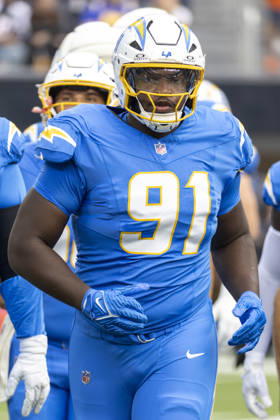 October 11, 2026, Inglewood, California, USA: Los Angeles Chargers defensive lineman Nick Barrett (91) warms up before an NFL, American Football Herren, USA football game against Denver Broncos, in Inglewood, Calif. on Sunday Oct. 11, 2026. NHL, Eishockey Herren, USA 2026: LA Chargers Vs Denver Broncos  - ZUMAc68_ 20261011_zaf_c68_068 Copyright: xRingoxChiux