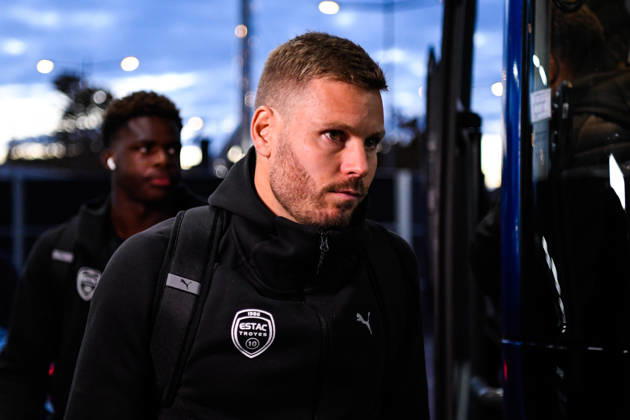 ESTAC Troyes v Olympique de Marseille - Ligue 1 McDonald s 2026 2027 Renaud RIPART of Estac Troyes arrive prior Ligue 1 McDonald s match between Troyes and Marseille at Stade de l Aube on October 11, 2026 in Troyes, France. Troyes France  Copyright: xEwenxGavetx 776573381