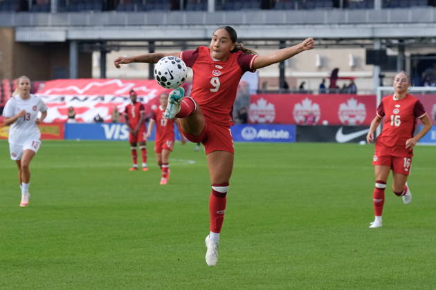 October 12, 2026, Toronto, On, CANADA: Canada s Olivia Smith controls the ball during first half International Friendly, Länderspiel, Nationalmannschaft action against Denmark, in Toronto, on Monday Oct. 12, 2026. Canada News - October 12, 2026 - ZUMAc35_ 20261012_zaf_c35_060 Copyright: xChrisxYoungx