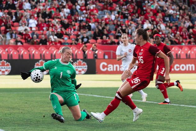 October 12, 2026, Toronto, Ontario, Toronto: Janine SONIS 16 of Canada in action during International Women Soccer Friendly between Canada and Denmark at BMO Field, Toronto on October 12, 2026. International Women Soccer Friendly Canada 3:4 Denmark  - ZUMAn333 20261012_znp_n333_049 Copyright: xKaxLokxNgx