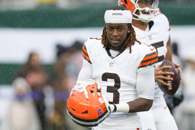 Oct 11, 2026; East Rutherford, NJ, USA; Cleveland Browns wide receiver Jerry Jeudy (3) looks on prior to an NFL, American Football Herren, USA game against the New York Jets at MetLife Stadium. Mandatory Credit: -Cal Media East Rutherford USA - ZUMAc04_ 20261011_zma_c04_357 Copyright: xChrisxSzagolax