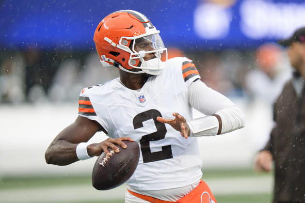 Oct 11, 2026; East Rutherford, NJ, USA; Cleveland Browns quarterback Shedeur Sanders (2) warms up prior to an NFL, American Football Herren, USA game against the New York Jets at MetLife Stadium. Mandatory Credit: -Cal Media East Rutherford USA - ZUMAc04_ 20261011_zma_c04_361 Copyright: xChrisxSzagolax