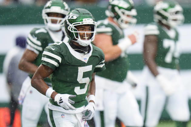 Oct 11, 2026; East Rutherford, NJ, USA; New York Jets wide receiver Garrett Wilson (5) reacts to his ouchdown during an NFL, American Football Herren, USA game against the Cleveland Browns at MetLife Stadium. Mandatory Credit: -Cal Media East Rutherford USA - ZUMAc04_ 20261011_zma_c04_428 Copyright: xChrisxSzagolax