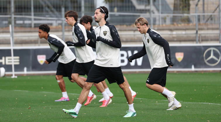 October 13, 2026, Germany, Stuttgart, VfB Stuttgart soccer practice, Atakan Karazor in the foreground