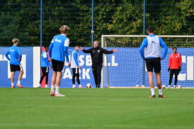 October 13, 2026, Soccer, Men s, 2nd Bundesliga, 2026–2027 Season, Holstein Kiel Practice, KSV Assistant Coach Michael Wimmer gives instructions in Kiel, near Holstein Stadium in Projensdorf, Training Center, Northern Schleswig-Holstein, Germany
