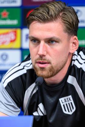 SOCCER - UEFA CL, LASK vs Liverpool LINZ,AUSTRIA,13.OCT.26 - SOCCER - UEFA Champions League, Linzer ASK vs Liverpool FC, preview, press conference, PK, Pressekonferenz LASK. Image shows Kasper Joergensen (LASK).  GEPAxpictures xChristianxMoser
