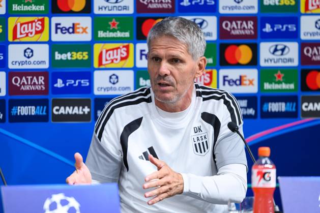 SOCCER - UEFA CL, LASK vs Liverpool LINZ,AUSTRIA,13.OCT.26 - SOCCER - UEFA Champions League, Linzer ASK vs Liverpool FC, preview, press conference, PK, Pressekonferenz LASK. Image shows head coach Dietmar Kuehbauer (LASK).  GEPAxpictures xChristianxMoser