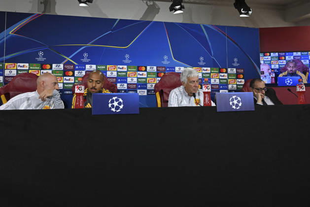 SOCCER - UEFA Champions League - AS Roma - press conference, PK, Pressekonferenz Photo by IPA ABACAPRESS.COM89631933 - Donyell Malen of Roma, Gian Piero Gasperini, head coach of AS Roma, during the 2026–2027 UEFA Champions League match between AS Roma and Real Madrid, at the Trigoria Training Center on October 13, 2026, in Rome, Rome, during the AS Roma press conference and pre-match training session - Real Madrid at the Trigoria Training Center on October 13, 2026, in Rome, Rome. During the AS Roma press conference and training session ahead of the UEFA Champions League soccer match in Rome, Italy, on October 13, 2026 Roma Italy  Copyright: xIPAxSport ABACAx