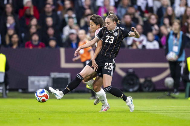 October 13, 2026 Women s Soccer, International Match, Germany vs. Japan at the Weserstadion in Bremen; Sophia Kleinherne of Germany battles for the ball. IMPORTANT NOTICE: In accordance with UEFA regulations, it is prohibited to use or allow the use of photographs taken in the stadium and or during the match in the form of sequential images and or video-like photo series. Copyright: xDavidxInderliedx