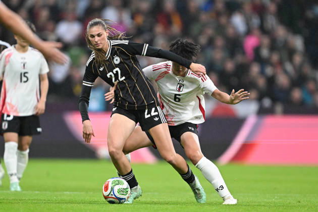 Women s International Match 26-27: Germany vs. Japan on October 13, 2026, at the Weserstadion in Bremen. Jule Brand of Germany in a one-on-one battle against Toko Koga of Japan MT