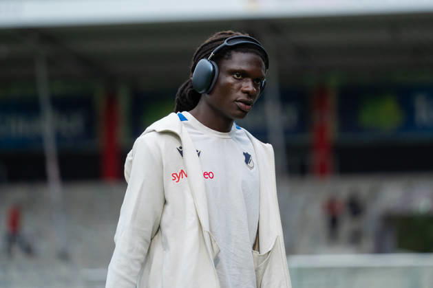 October 13, 2026, xjyhynx, Soccer 3rd Division, VfB Stuttgart U23 vs. TSG Hoffenheim II, from left: Blessing Makanda 17, TSG Hoffenheim II during the field inspection in Aspach