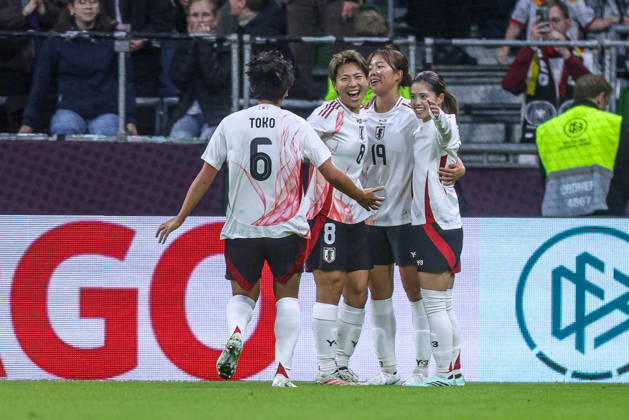 GER, Bremen, Germany vs. Japan, Soccer, FIFA, UEFA, 2026–2027 Season, Weserstadion, Friendly Match: Pictured from left, Momoko Tanikawa, Japan Women’s U-19, 0–1, goal, celebration and joy, emotions. DFB and DFL regulations prohibit any use of photographs as image sequences and or quasi-video. October 13, 2026 Copyright: HMBxMedia HendrikxHamelau