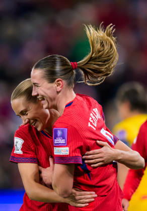 October 13, 2016: Lisa Naalsund celebrates with Elisabeth Terland of Norway, who scored the 2-0 goal during the FIFA Women’s World Cup Qualifier soccer match between Norway and Romania on October 13, 2026 in Oslo. Photo by Marius Simensen, BILDBYRÅN COP 238 MM0076 bbeng women s soccer football soccer FIFA World Cup qualifiers World Cup qualifiers women s World Cup qualifiers international match Norway Romania celebration  Copyright: MARIUSxSIMENSEN BB261013BB374