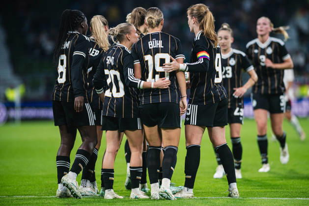 International Match: Germany vs. Japan, October 13, 2026—GOAL, CELEBRATION after Linda Dallmann scores the 1-1 equalizer for Germany, 16 Soccer, Women’s National Team, International Match: Germany vs. Japan on October 13, 2026, at the Weserstadion, Bremen. DFB regulations prohibit any use of photographs as image sequences and or quasi-video. Copyright: xBEAUTIFULxSPORTS Tonhäuserx
