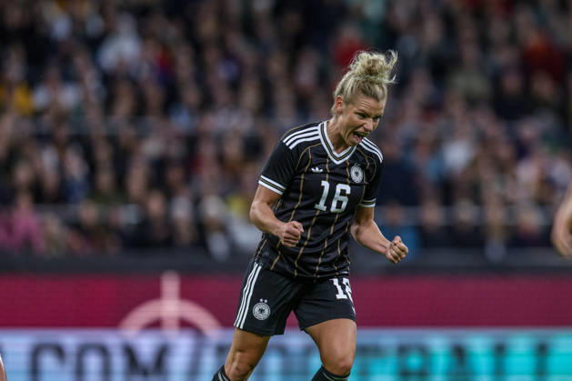 GER, Bremen, Germany vs. Japan, Soccer, FIFA, UEFA, 2026–2027 Season, Weserstadion, Friendly Match: Pictured (from left) Linda Dallmann (Germany), Women’s National Team, Goal, celebration and joy, emotions, 1 1 DFB DFL REGULATIONS PROHIBIT ANY USE OF PHOTOGRAPHS AS IMAGE SEQUENCES AND OR QUASI-VIDEO, October 13, 2026 Copyright: HMBxMedia HendrikxHamelau