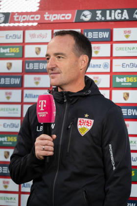 October 13, 2026, xjyhynx, Soccer 3rd Division, VfB Stuttgart U23 vs. TSG Hoffenheim II, from left: Nico Willig, coach of VfB Stuttgart II, during a pre-game interview in Aspach