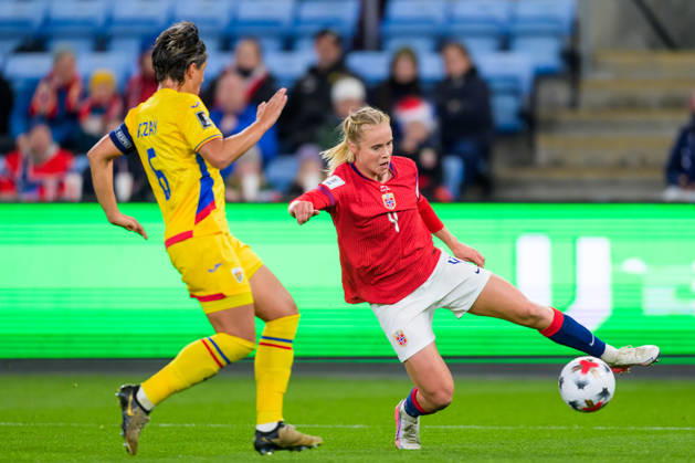 October 13, 2013: Maria Ficzay of Romania and Julie Blakstad of Norway during the FIFA Women’s World Cup Qualifier soccer match between Norway and Romania on October 13, 2026 in Oslo. Photo by Marius Simensen, BILDBYRÅN COP 238 MM0076 bbeng women s soccer football soccer FIFA World Cup Qualifiers World Cup Qualifiers women s World Cup Qualifiers international match Norway Romania  Copyright: MARIUSxSIMENSEN BB261013BB375