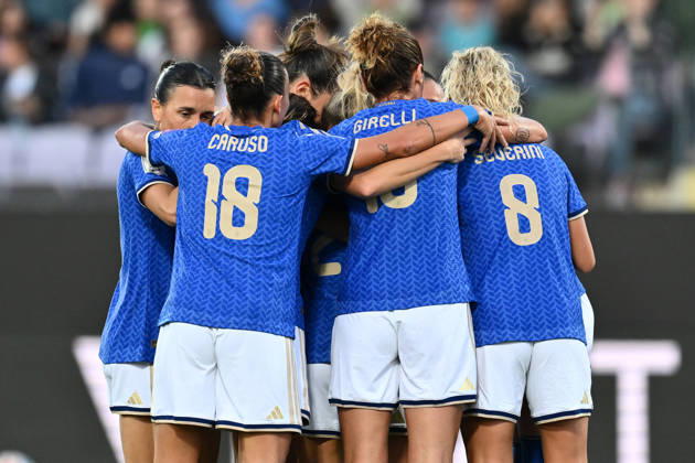 IPA89639262 - Barbara Bonansea of Italy celebrates after scoring the goal that made the score 1-0 during the second leg of the first round of the 2027 FIFA Women s World Cup European Qualifiers Playoffs between Italy and Belarus at Artemio Franchi Stadium on October 13, 2026, in Florence, Italy.  Copyright: xDomenicoxCippitelli IPAxSportx xx IPA89639262 IPA89639262