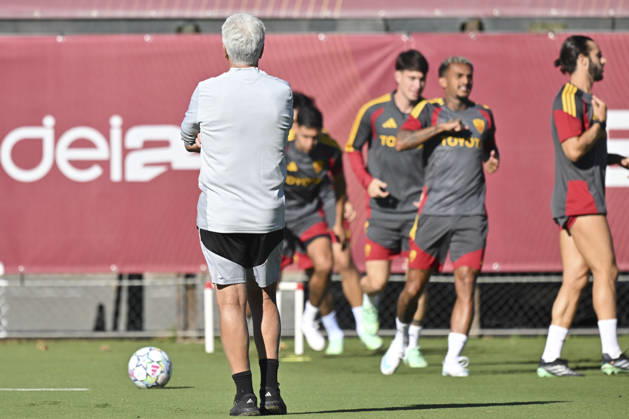 IPA89639248 - Gian Piero Gasperini, head coach of AS Roma, during the UEFA Champions League soccer match between AS Roma and Real Madrid, at a press conference, PK, Pressekonferenz and training session at the Trigoria Training Center on October 13, 2026, in Rome, Italy. During the AS Roma press conference for the UEFA Champions League soccer match in Rome, Italy, on October 13, 2026  Copyright: xRobertoxRamaccia IPAxSportx xx IPA89639248 IPA89639248