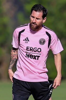 FORT LAUDERDALE, FL - OCTOBER 13: Inter Miami CF forward Lionel Messi (10) is seen during an Inter Miami Training Session at Florida Blue Training Center on October 13, 2026 in Fort Lauderdale, Florida. (Photo by Chris Arjoon Icon Sportswire) SOCCER: OCT 13 Inter Miami CF Training EDITORIAL USE ONLY Icon2610130000023