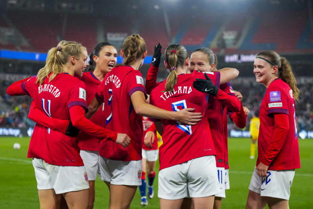 Soccer, World Cup Qualifiers, Women s Norway Romania Oslo 20261013 Norway s Elisabeth Terland celebrates after scoring the 4-0 goal during the World Cup qualifying soccer match between Norway and Romania at Ullevaal Stadium on Tuesday. Photo: Heiko Junge, NTB, Oslo, Norway. EDITORIAL USE ONLY. RESTRICTED USE FOR BETBETTING COMPANIES  Copyright: xHeikoxJungex xNTBx