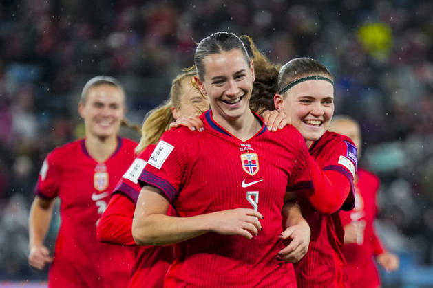 Soccer, World Cup Qualifiers, Women s Norway Romania Oslo 20261013 Norway s Elisabeth Terland celebrates after scoring the 4-0 goal during the World Cup qualifying soccer match between Norway and Romania at Ullevaal Stadium on Tuesday. Photo: Heiko Junge, NTB, Oslo, Norway. EDITORIAL USE ONLY. RESTRICTED USE FOR BETBETTING COMPANIES  Copyright: xHeikoxJungex xNTBx