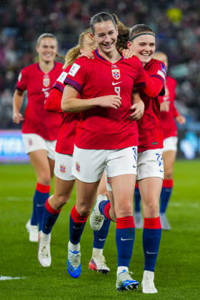 Soccer, World Cup Qualifiers, women s soccer, Norway, Romania, Oslo, 20261013: Norway s Elisabeth Terland (left) celebrates with Signe Gaupset after scoring the 4-0 goal during the World Cup qualifying match between Norway and Romania at Ullevaal Stadium on Tuesday. Photo: Heiko Junge, NTB, Oslo, Norway. EDITORIAL USE ONLY RESTRICTED USE FOR BETTING COMPANIES  Copyright: xHeikoxJungex xNTBx