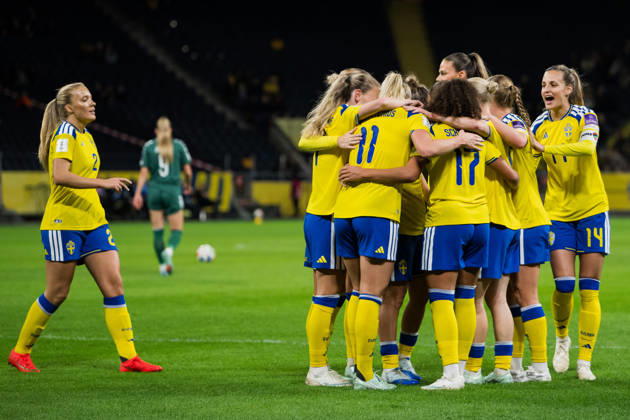 October 13, 2026: Stina Blackstenius of Sweden celebrates with her teammates after a 2-0 victory during the FIFA Women’s World Cup qualifying playoff soccer match between Sweden and Lithuania on October 13, 2026 in Stockholm. Photo by Jesper Zerman, BILDBYRÅN, code JZ JZ0769. soccer, football, World Cup qualifier, FIFA Women’s World Cup qualifier, Sweden, Lithuania, women’s soccer, celebration  Copyright: JESPERxZERMAN BB261013JZ042