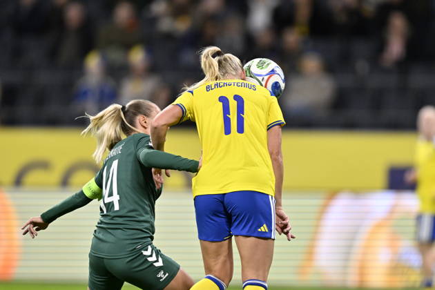 STOCKHOLM, SWEDEN 20261013 Sweden s Stina Blackstenius heads in her 20th goal during Tuesday s soccer match, the World Cup playoff between Sweden and Lithuania at Strawberry Arena in STOCKHOLM, SWEDEN x10050x  Copyright: xPontusxLundahl TTx VM-PLAYOFF SVERIGE-LITAUEN