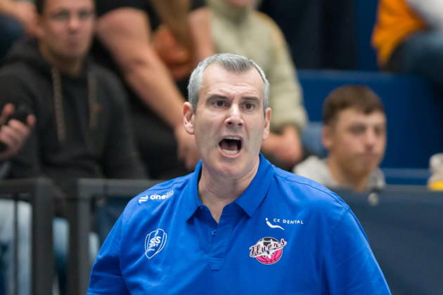 Andreas Kapoulas, Bristol Head Coach, Syntainics MBC vs. Bristol Flyers, European North Basketball League (ENBL), 2026–27, Germany, United Kingdom, October 13, 2026, Weissenfels Stadthalle, Saxony-Anhalt, Germany