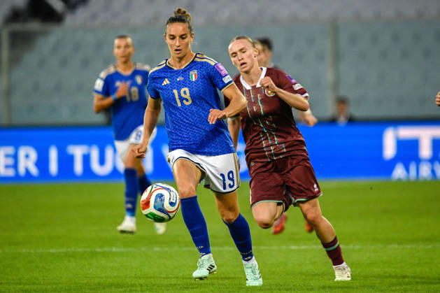 SOCCER - FIFA World Cup, WM, Weltmeisterschaft, Fussball - 2027 Women s European Qualifiers Playoffs - Italy vs. Belarus Photo by IPA ABACAPRESS.COM89640919 - Martina Lenzini (Italy) was fouled by Anastasia Kavaliova (Belarus) during the 2027 Women s European Qualifiers Playoff—Italy vs. Belarus, a FIFA World Cup match in Florence, Italy, on October 13, 2026 Florence Italy  Copyright: xIPAxSport ABACAx