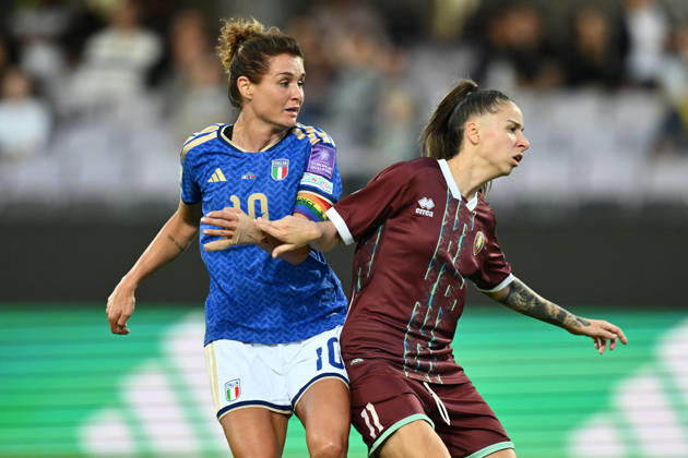 IPA89641365 - Cristiana Girelli of Italy and Yuliya Slesarchik of Belarus are in action during the second leg of the first round of the FIFA Women s World Cup 2027 European Qualifiers Playoffs between Italy and Belarus at Artemio Franchi Stadium on October 13, 2026, in Florence, Italy.  Copyright: xDomenicoxCippitelli IPAxSportx xx IPA89641365 IPA89641365
