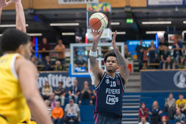 Zach Anderson Bristol, 10, Syntainics MBC vs. Bristol Flyers, European North Basketball League (ENBL), October 27, 2026, Germany, United Kingdom, October 13, 2026, Weissenfels Stadthalle, Saxony-Anhalt, Germany