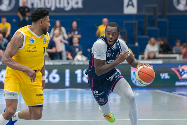 Anthony Gaines MBC, 11, Davion Bailey Bristol, 5, Syntainics MBC vs. Bristol Flyers, European North Basketball League (ENBL), 2026–27, Germany, United Kingdom, October 13, 2026, Weissenfels Stadthalle, Saxony-Anhalt, Germany