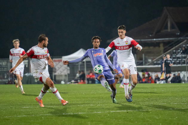 October 13, 2026, xjyhynx, Soccer 3rd Division, VfB Stuttgart U23 vs. TSG Hoffenheim II, from left: Dominik Nothnagel 29, VfB Stuttgart II, Jykese Fields 11, TSG Hoffenheim II, and Tim Köhler 13, VfB Stuttgart II Aspach