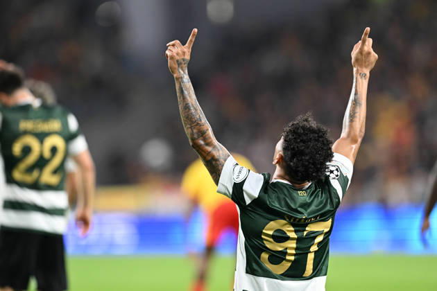 261013 RC Lens vs Sporting CP Luis Suarez (97) of Sporting CP celebrates after scoring the 0-1 goal during the Uefa Champions League matchday 2 game in the League phase in season 2026 - 2027 between Racing Club de Lens and Sporting CP Lisbon on October 13 , 2026 in Lens, France. (Photo by David Catry Sportpix) Lens Stade Bollaert Delelis France  Copyright: xSportpixxDavidxCatryx