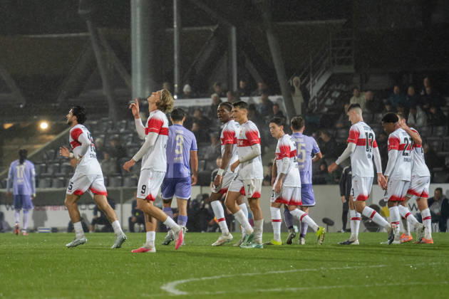 October 13, 2026, xjyhynx, Soccer 3rd Division, VfB Stuttgart U23 vs. TSG Hoffenheim II, from left: Tim van der Leij celebrating a goal in the 9th minute, VfB Stuttgart II, and the VfB Stuttgart II team in Aspach