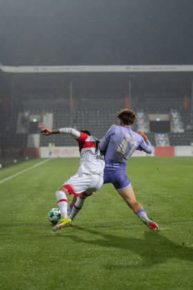 October 13, 2026, xjyhynx, Soccer 3rd Division, VfB Stuttgart U23 vs. TSG Hoffenheim II, from left: Nicolas Sessa 10, VfB Stuttgart II in a tackle with Maximilian Theuer 47, TSG Hoffenheim II Aspach