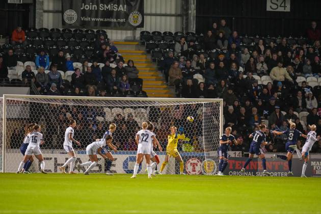 Czechia captain Klara Cahynova scores with a header to give Czechia a 1-2 lead (Agg. 3-2). Scotland Women v Czechia, Women s European World Cup Qualifier, Football, The Marbill Coaches Stadium, Paisley, Scotland, UK - 13 Oct 2026Paisley The Marbill Coaches Stadium Scotland United Kingdom  Copyright: xStuartxWallace Shutterstockx 17214114ap
