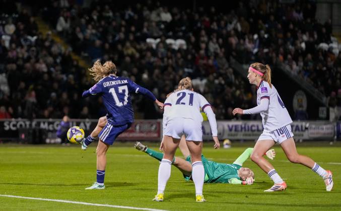 Christy Grimshaw of Scotland scores to give Scotland a 3-2 (Agg. 5-2). Scotland Women v Czechia, Women s European World Cup Qualifier, Football, The Marbill Coaches Stadium, Paisley, Scotland, UK - 13 Oct 2026Paisley The Marbill Coaches Stadium Scotland United Kingdom  Copyright: xStuartxWallace Shutterstockx 17214114bm
